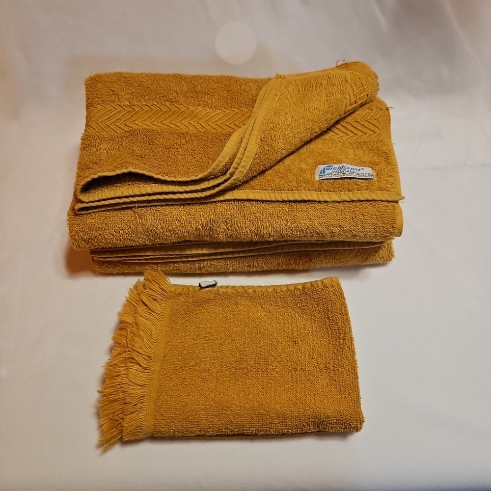 Vintage Fieldcrest Towel Set Rustic Orange 2-Towels, 2- Hand Towels Retro USA